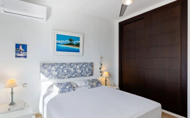 Modern Apartment in La Herradura with Sea Nearby
