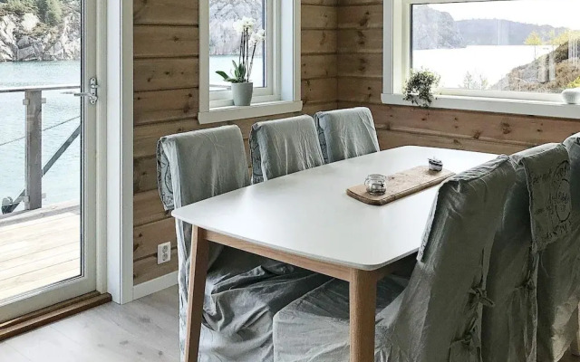 8 Person Holiday Home in Urangsvag