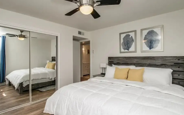 Cozy Arcadia Hideaway W/charm & Style!