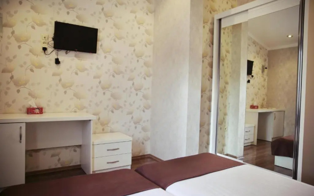 Standard Twin room (twin beds) · Hotel Rondo — photo 3