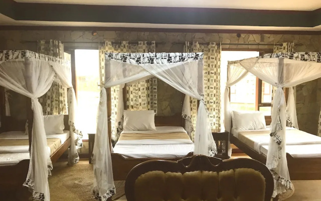 Enyati Lodge
