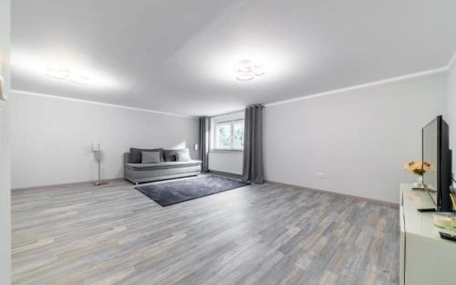 2 Private Single Rooms (5650)