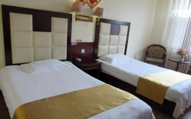 Changcheng Busines Hotel