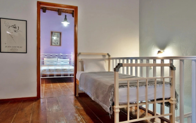 House and studio annexed - Ideal large families- Small village,close beaches