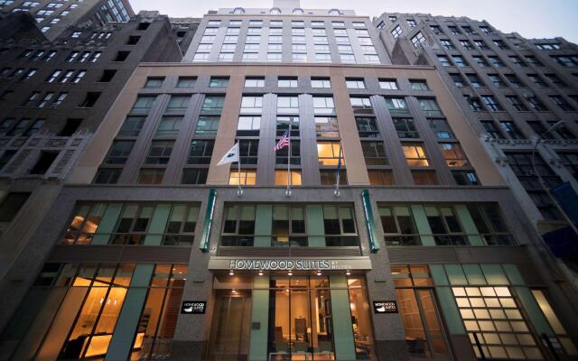 Отель Homewood Suites Midtown Manhattan Times Square South вид на фасад