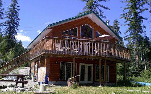 Escape Away Cranbrook In Kimberley Canada From 253 Photos