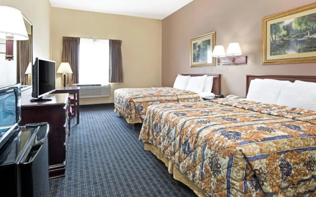 Days Inn Collinsville