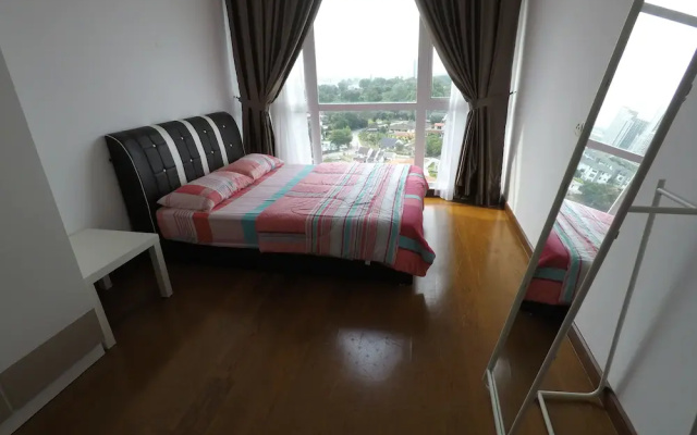 3R2B Seaview Condo