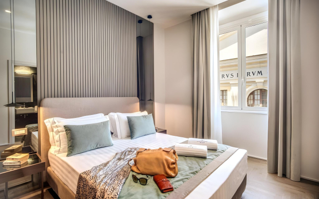 Hotel 77 Seventy-Seven