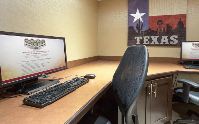 McAllen Plaza Hotel & Suites