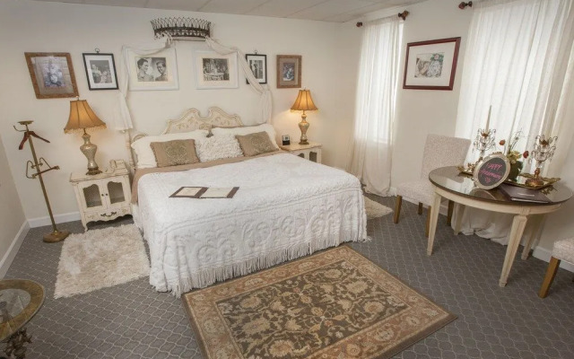 Seminole Inn