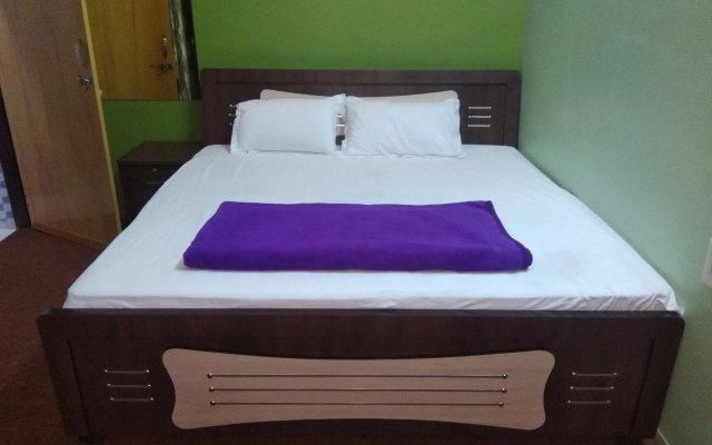 Hotel Zamarrud Palace