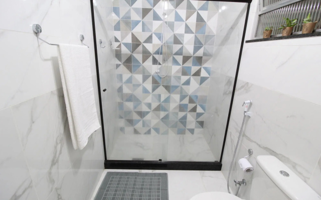Pet Friendly 8 pax Copacabana | SF704 Z3