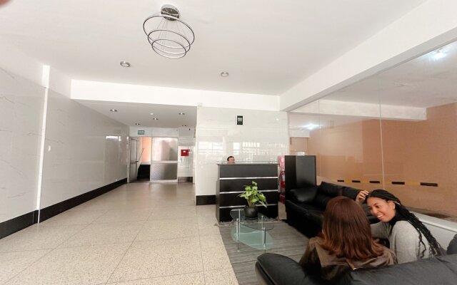 Exclusive in Miraflores, Excellent Location (1004)