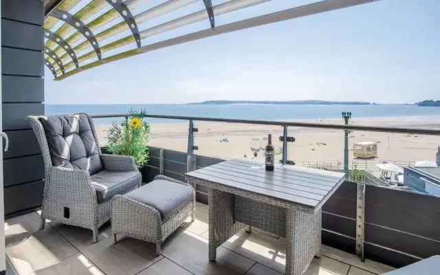 Waters Edge - 2 Bedroom Apartment - Tenby
