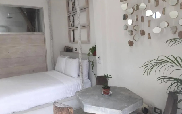 Radio Tulum Hotel