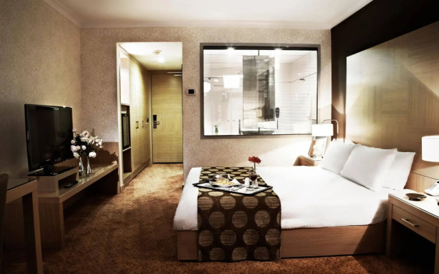 Seyhan Hotel