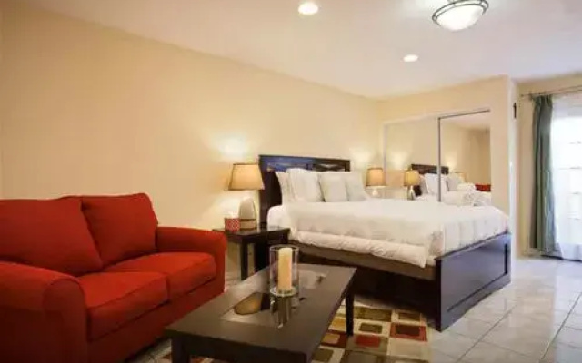 Burbank Spectacular Apt. Suite