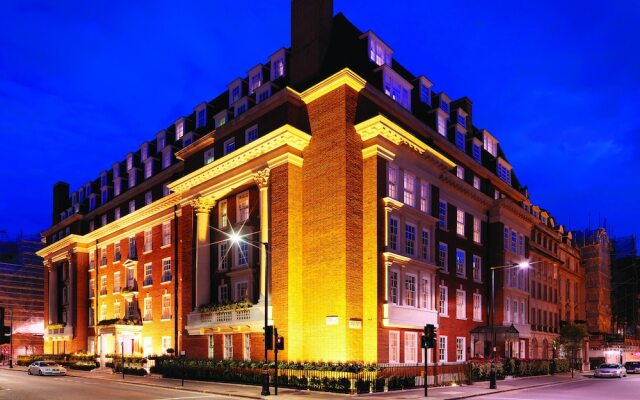 Отель 47 Park Street - Grand Residences by Marriott вид на фасад