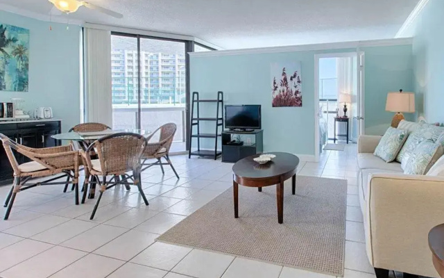 Surfside Resort 0L7