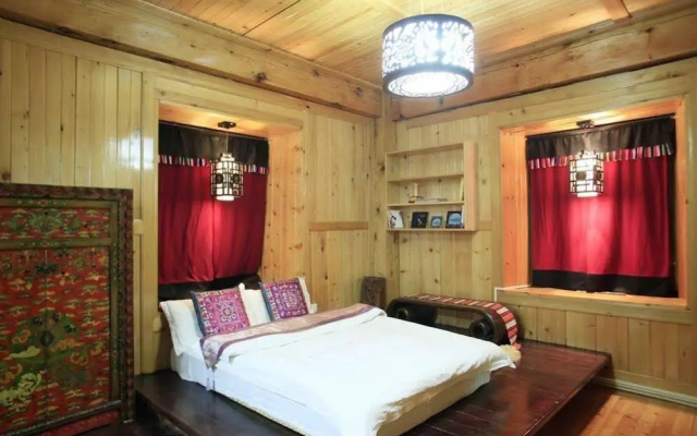 Shangri-la Zhengyi Homestay