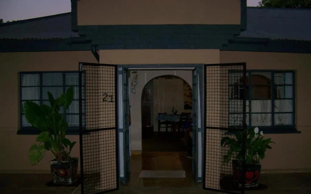 Strelitzia Guest House
