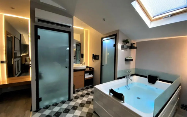 Confores Hotel