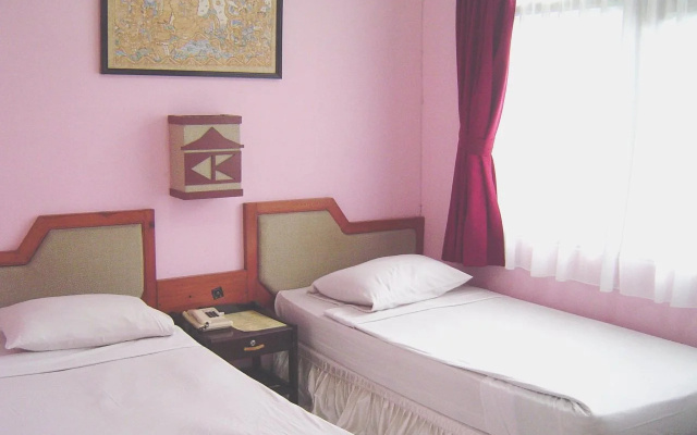 Komajaya Komaratih Hotel