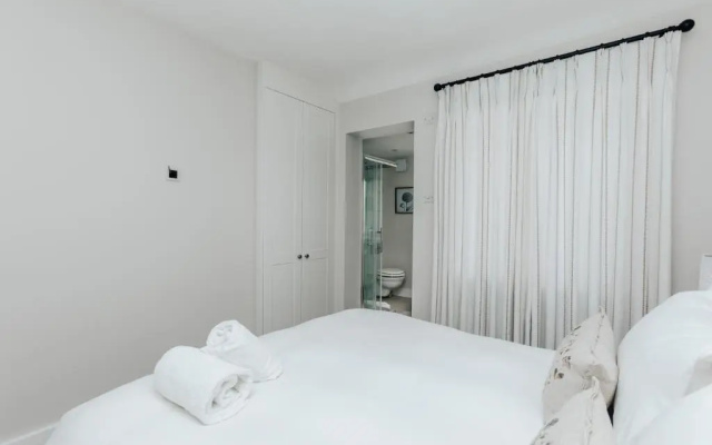 The Dragonfly - Central 2 bedroom house