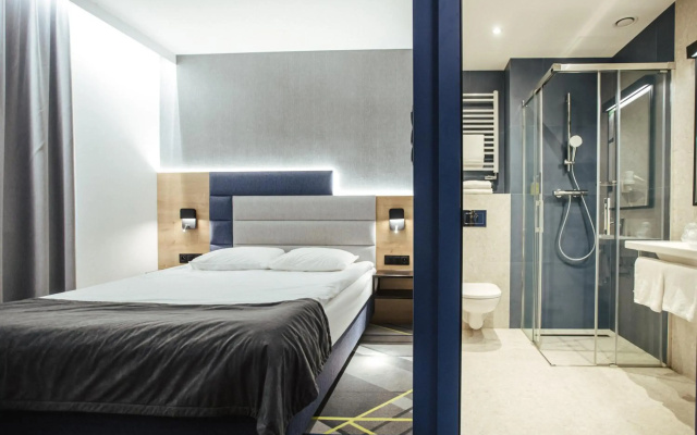Air Hotel