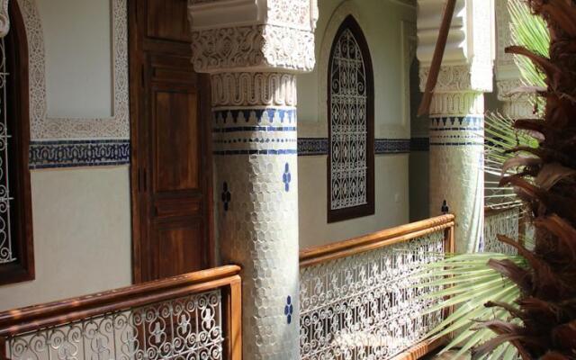 Отель Dar Al Kounouz Марокко, Марракеш - отзывы, цены и фото номеров - забронировать отель Dar Al Kounouz онлайн вид на фасад