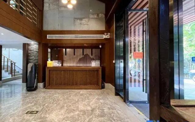 Zhongshan Li Yunji Hotel (Nanjing Zhongshan Mausoleum Scenic Area Branch)