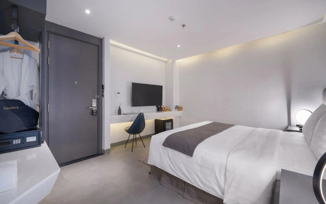LEGEND Boutique Hotel