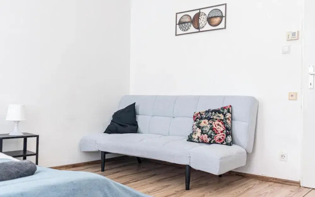 Bright 2BR Flat Near Westbahnhof