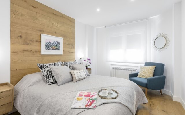 Апартаменты Hermosilla Apartment вид на фасад