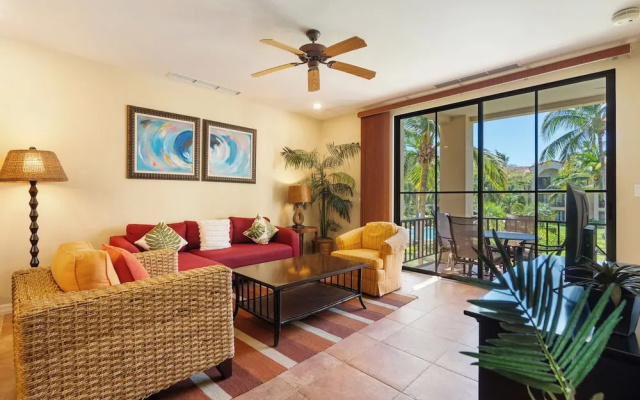 Luxe! Impressively designed 2nd-floor unit in Coco done in red and orange hues