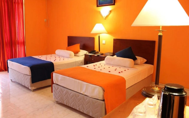 Ratnaloka Tour Inn