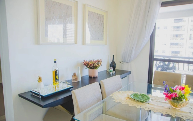 Apartamento c Varanda Ar Piscina Sauna e Hidro