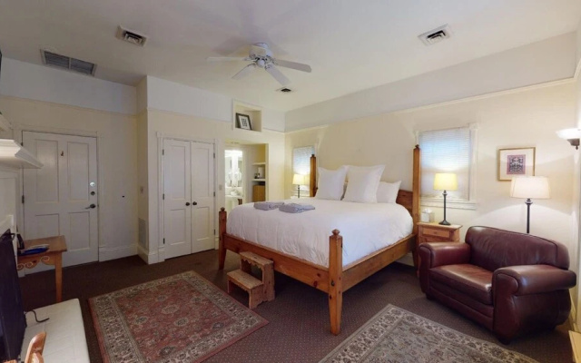 Preston Suite #8