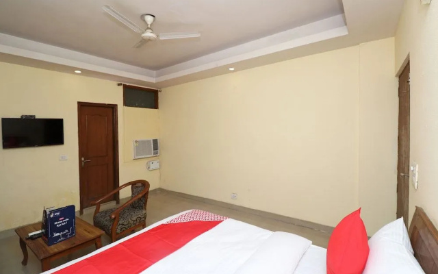 OYO 19484 Hotel Cubic Inn