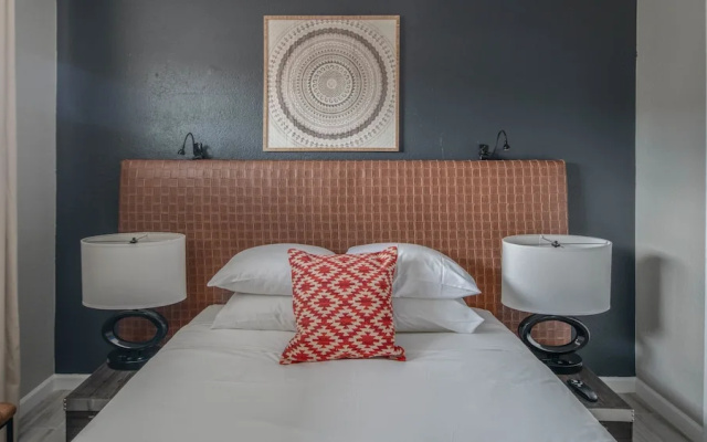 Modern 2br Phoenix Townhome by Wanderjaunt