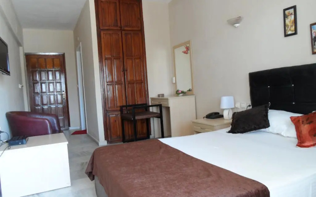 Dora Silan Hotel