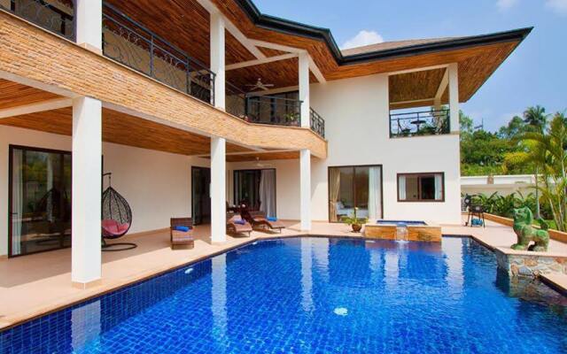 Отель Phoenix Lakeside Pool Villa вид на фасад