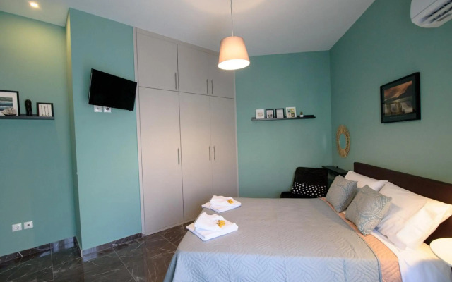 Smart renovated studio downtown Athens