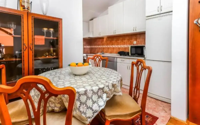Relaxing Apartment on Budva Coastline