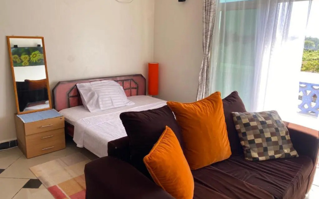 Peron Studio Apartment