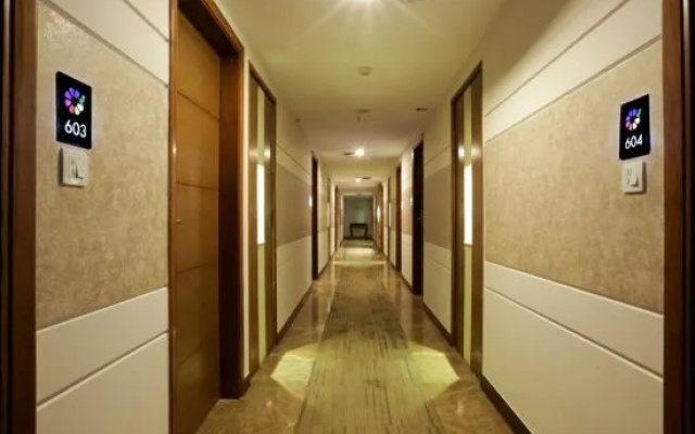 Mayflower Hotel