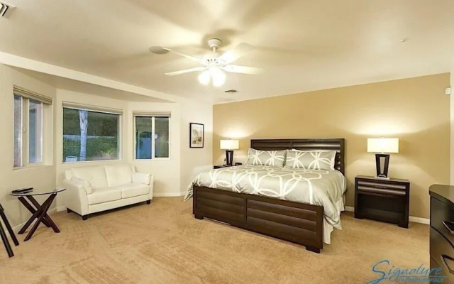 Latitude Adjustment By Signature Vacation Rentals