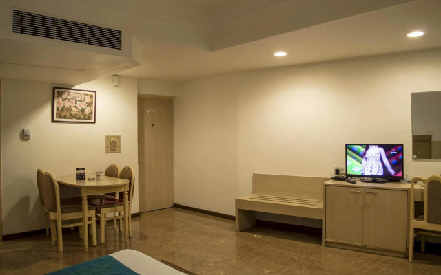 OYO Premium Zone I MP Nagar 2