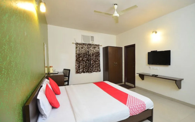 OYO 26175 Hotel Green Villa Guest House